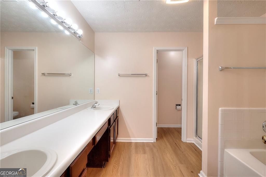 Lilburn, Georgia 30047, United States, 3 Bedrooms Bedrooms, ,3 BathroomsBathrooms,Residential,Active,172862