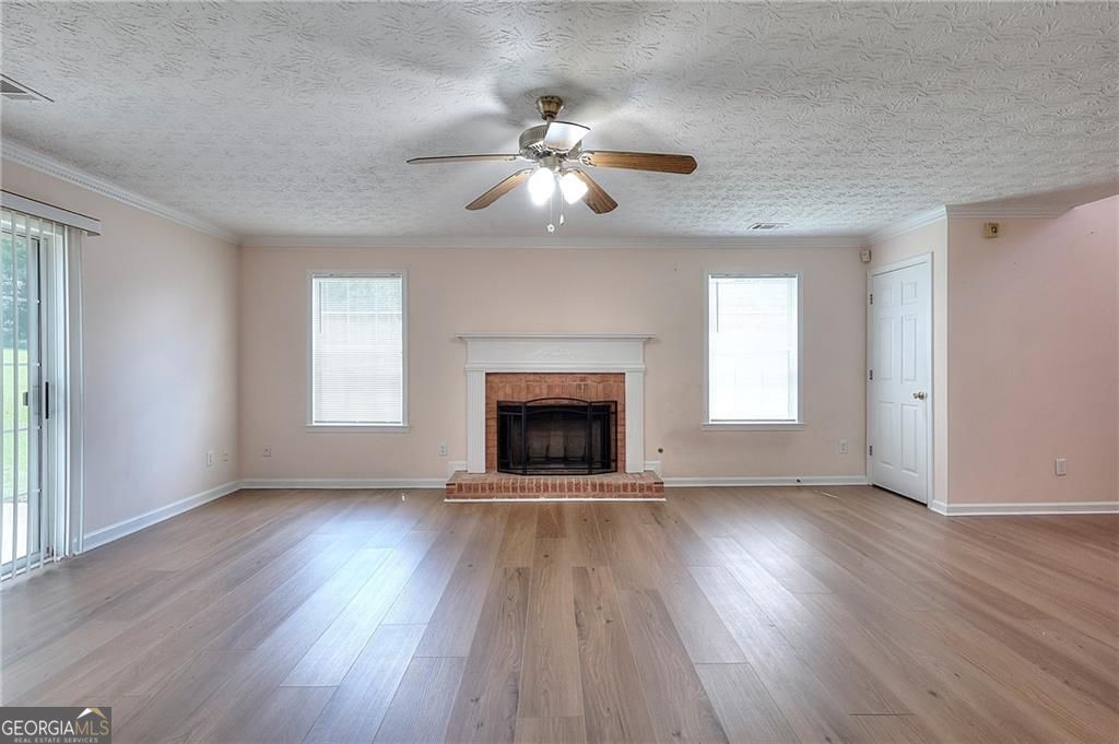 Lilburn, Georgia 30047, United States, 3 Bedrooms Bedrooms, ,3 BathroomsBathrooms,Residential,Active,172862