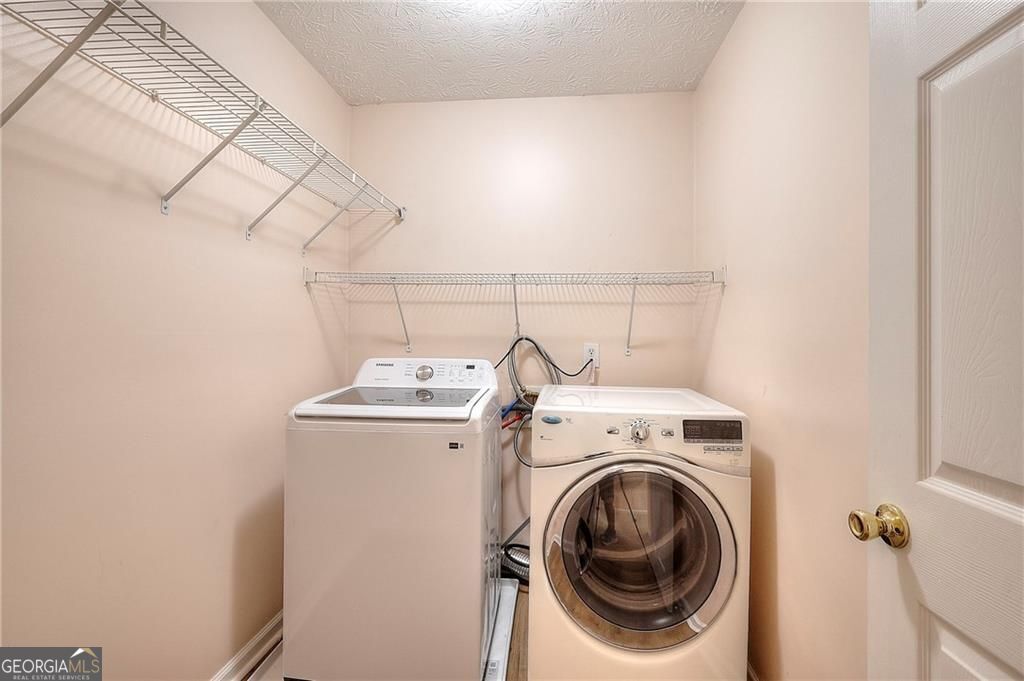 Lilburn, Georgia 30047, United States, 3 Bedrooms Bedrooms, ,3 BathroomsBathrooms,Residential,Active,172862