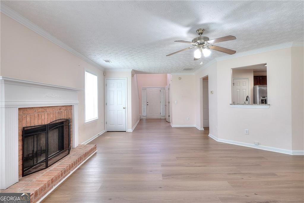 Lilburn, Georgia 30047, United States, 3 Bedrooms Bedrooms, ,3 BathroomsBathrooms,Residential,Active,172862