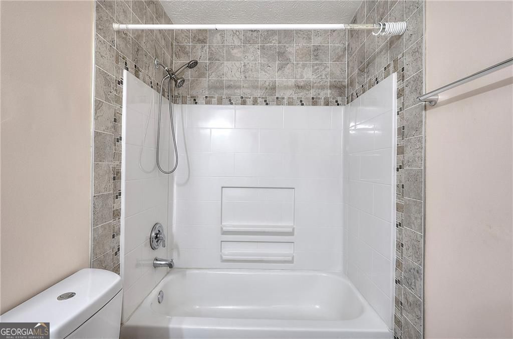 Lilburn, Georgia 30047, United States, 3 Bedrooms Bedrooms, ,3 BathroomsBathrooms,Residential,Active,172862