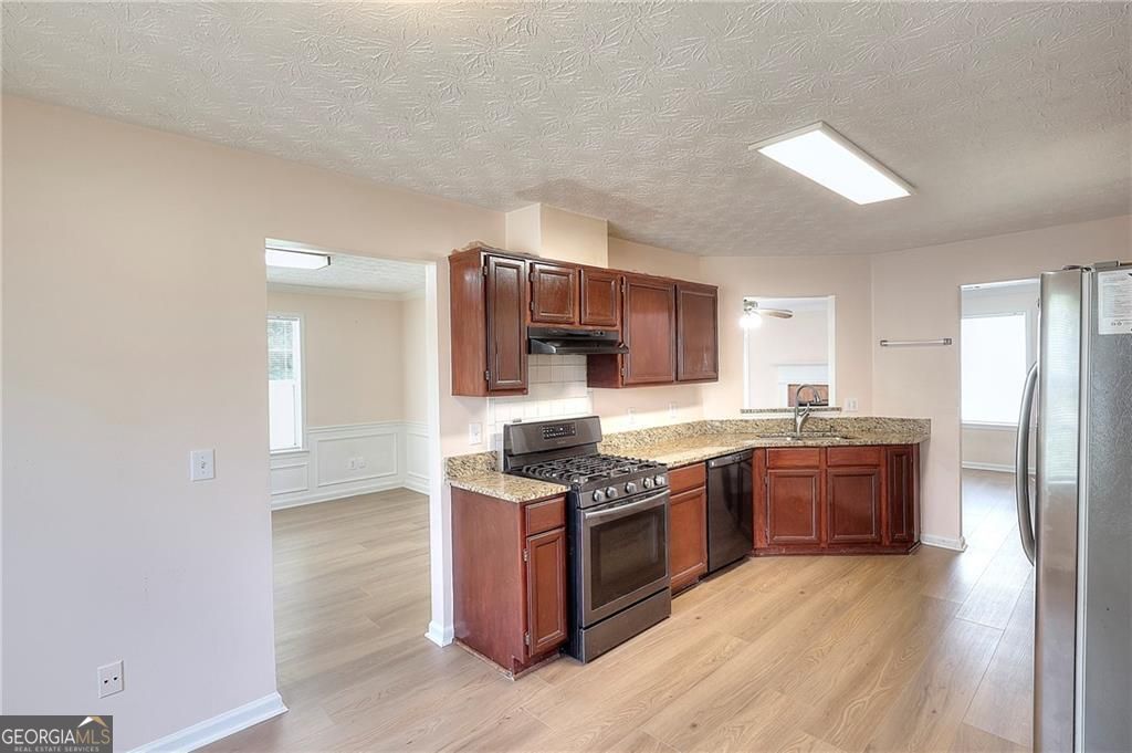 Lilburn, Georgia 30047, United States, 3 Bedrooms Bedrooms, ,3 BathroomsBathrooms,Residential,Active,172862