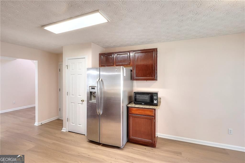 Lilburn, Georgia 30047, United States, 3 Bedrooms Bedrooms, ,3 BathroomsBathrooms,Residential,Active,172862