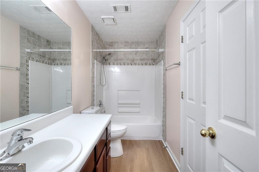 Lilburn, Georgia 30047, United States, 3 Bedrooms Bedrooms, ,3 BathroomsBathrooms,Residential,Active,172862