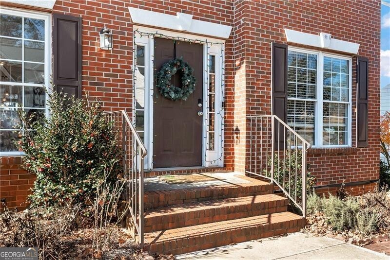 1115 Lake Lucerne RD SW