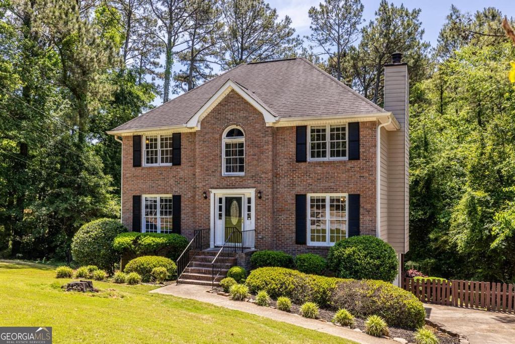 Photo of 1093 Wash Lee Drive SW, Lilburn, GA 30047 (MLS # 10760348)