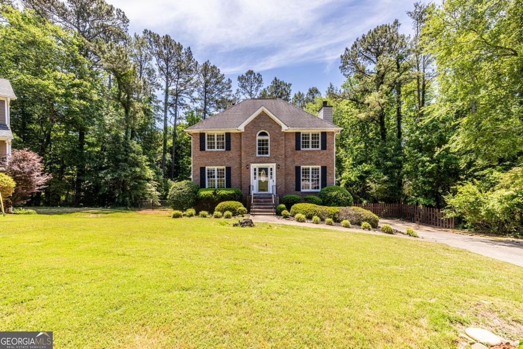 Photo of 1093 Wash Lee Drive SW, Lilburn, GA 30047 (MLS # 10760348)