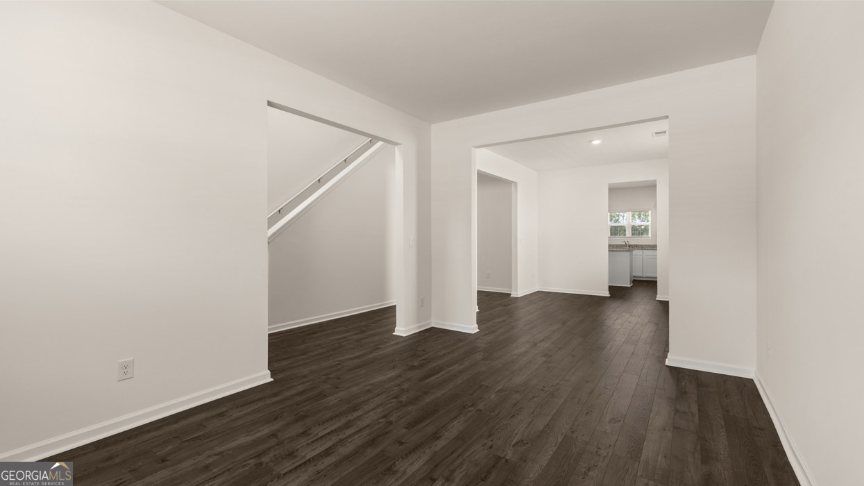 307 Friendship Oak WAY