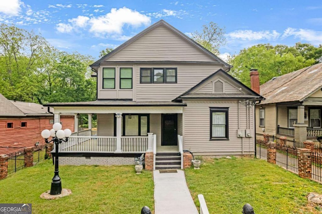 Photo of 660 Queen Street SW #A, Atlanta, GA 30310 (MLS # 10760992)