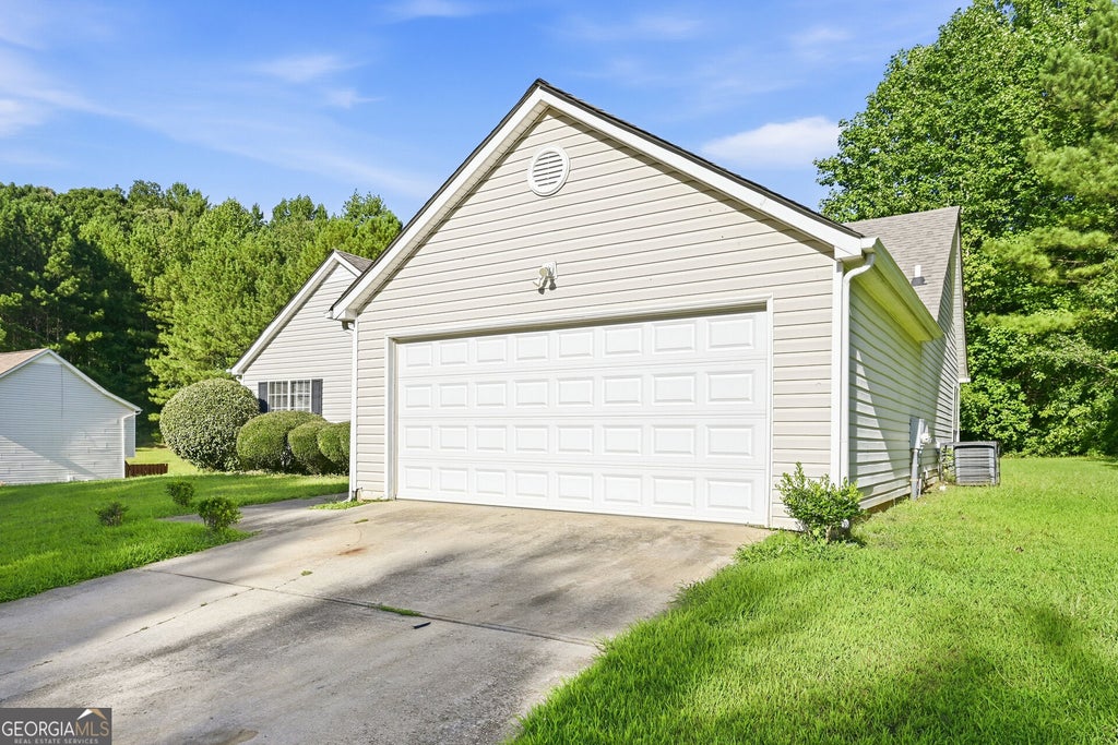 Photo of 3924 Old Ivy Court, Ellenwood, GA 30294 (MLS # 10838750)