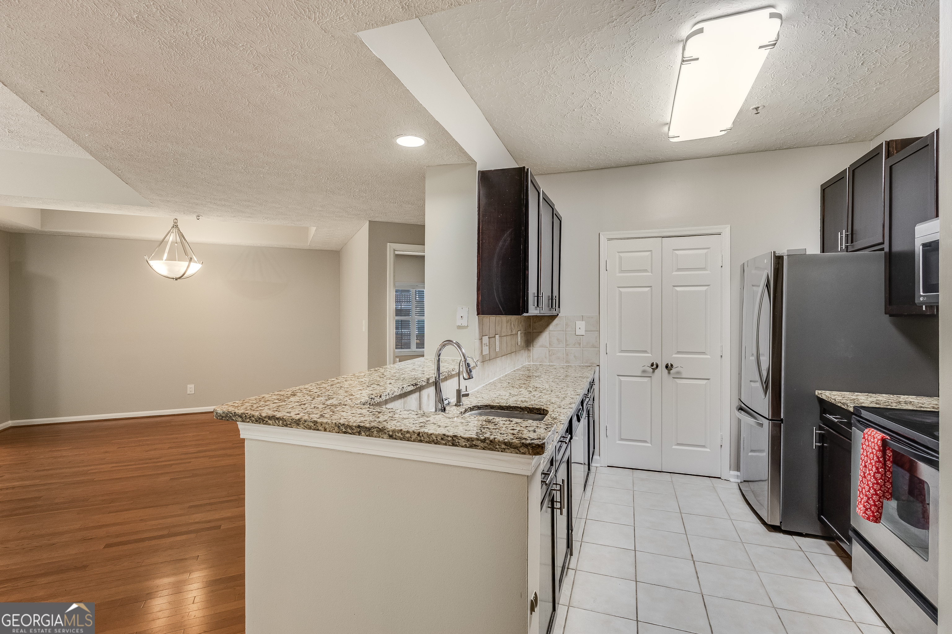 1250 Parkwood CIR SE 2201