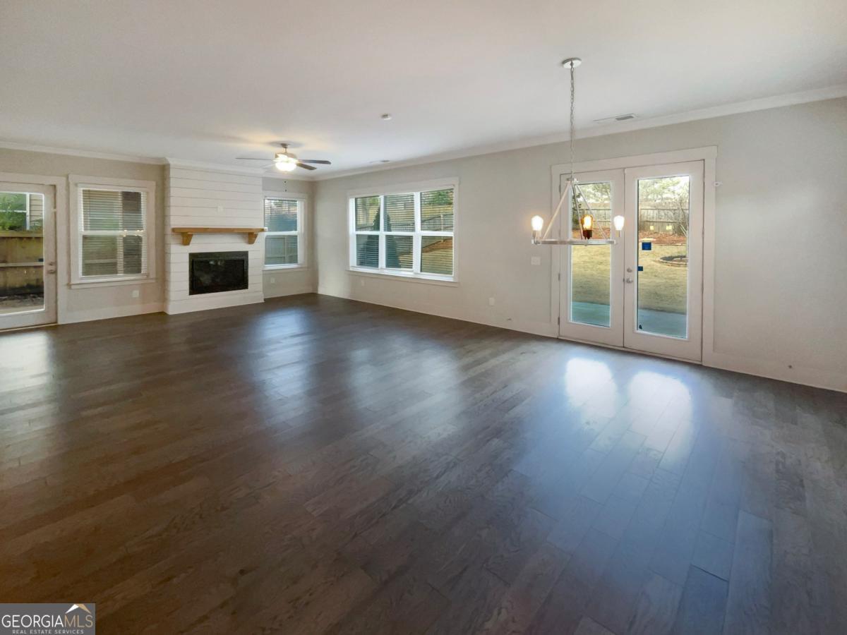 1103 Heatherland DR NE