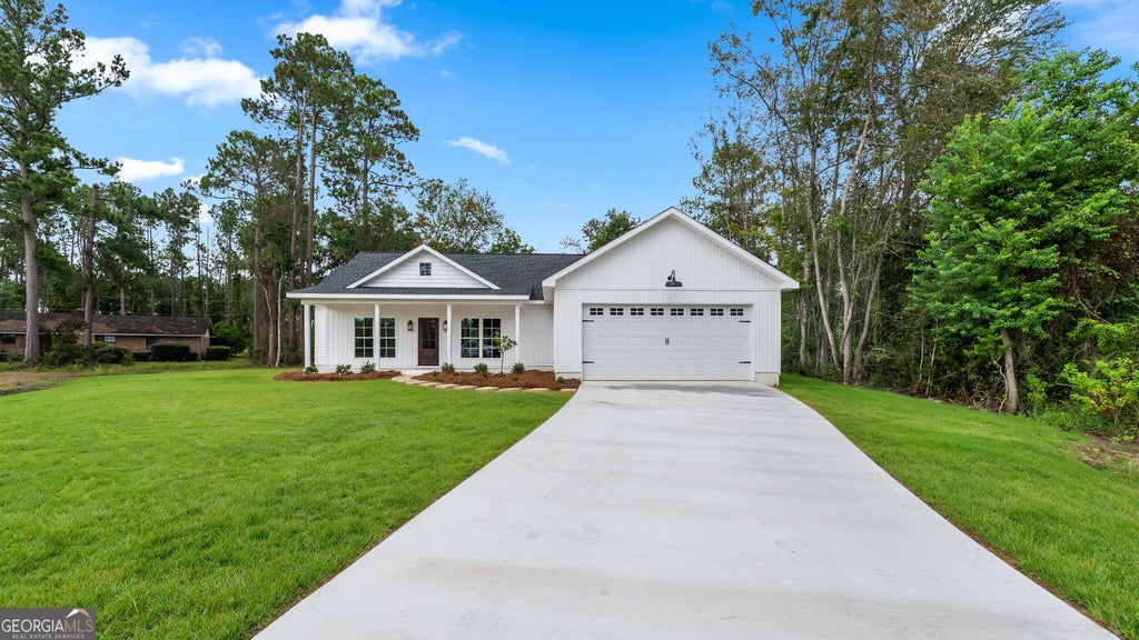 Photo of 367 Ricardo St, Baxley, GA 31513 (MLS # 10841024)