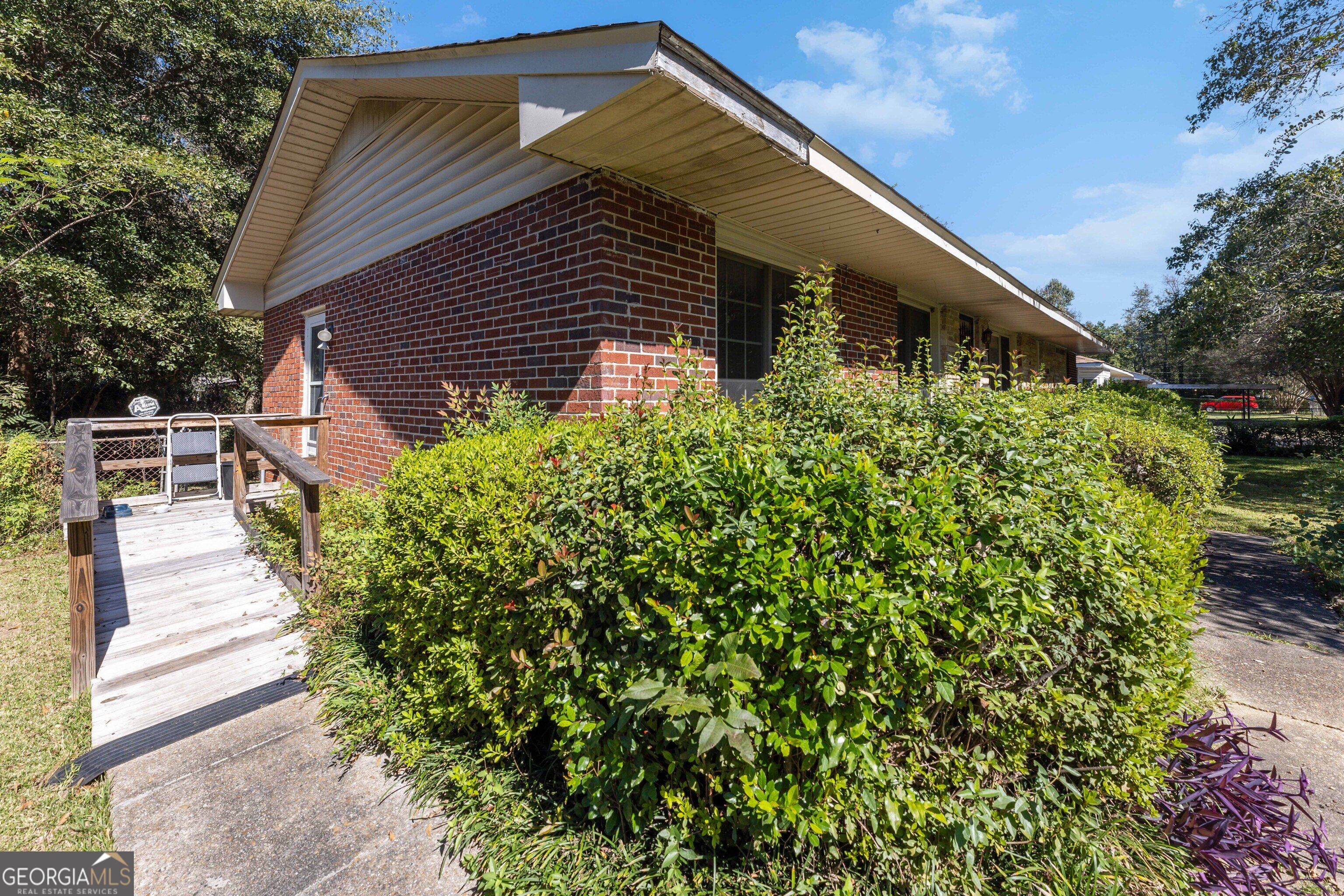 3017 Plantation RD