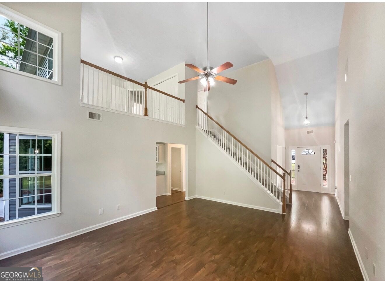 834 Winding Grove LN