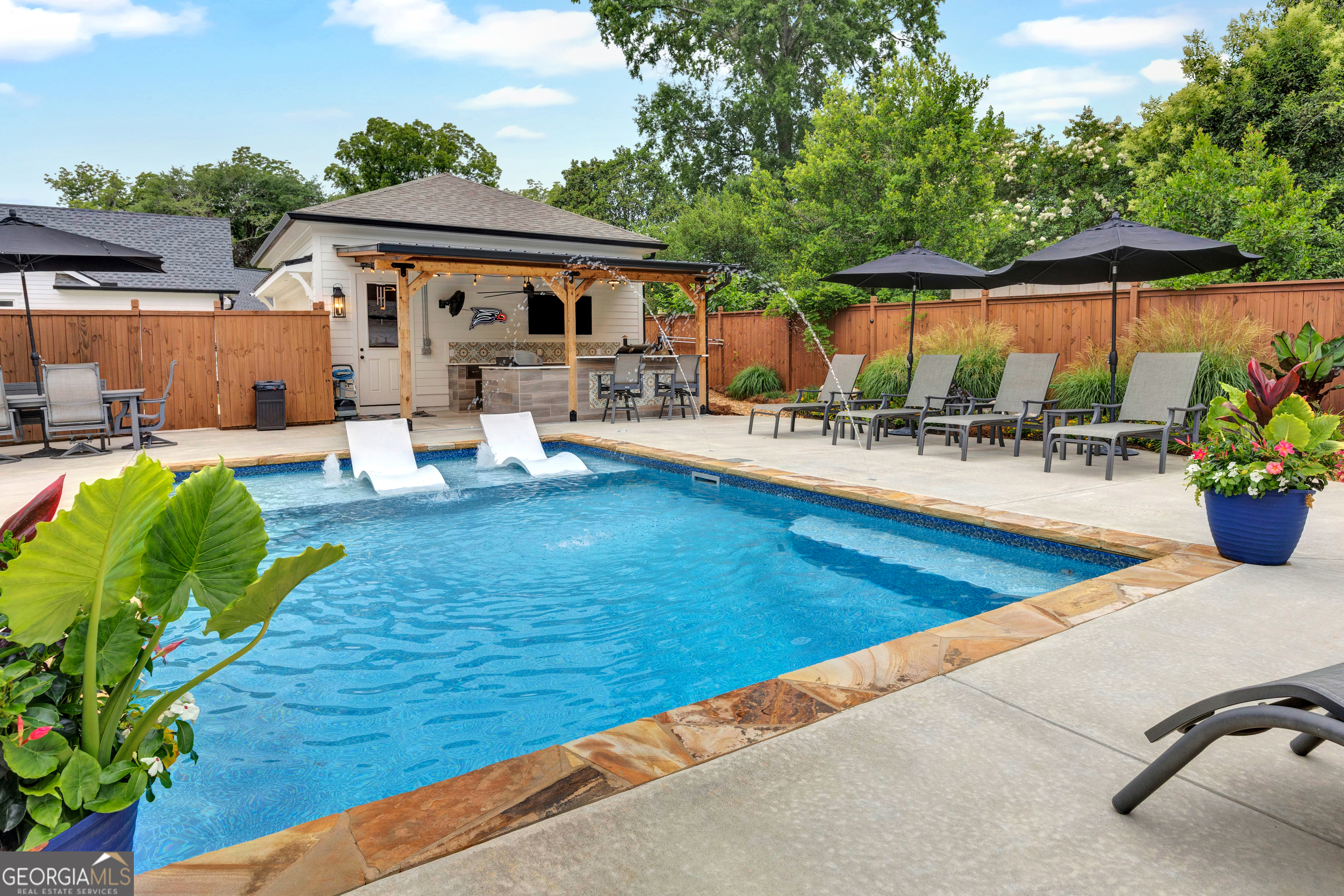 670 Foster Park Lane