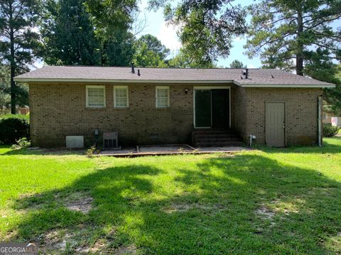 A home in Fort Valley