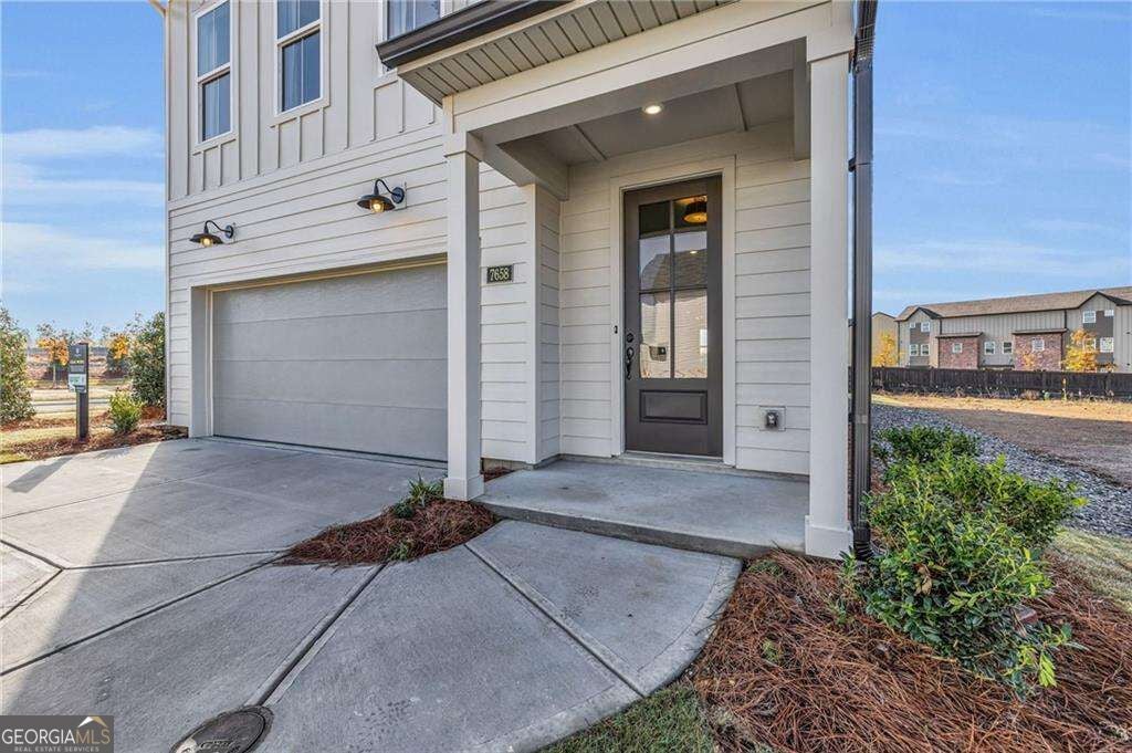 2285 Fern CIR