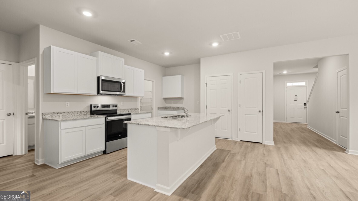 3032 Manor Hill PL
