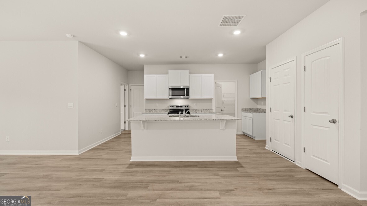 3032 Manor Hill PL