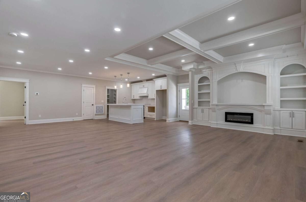540 Sunset AVE