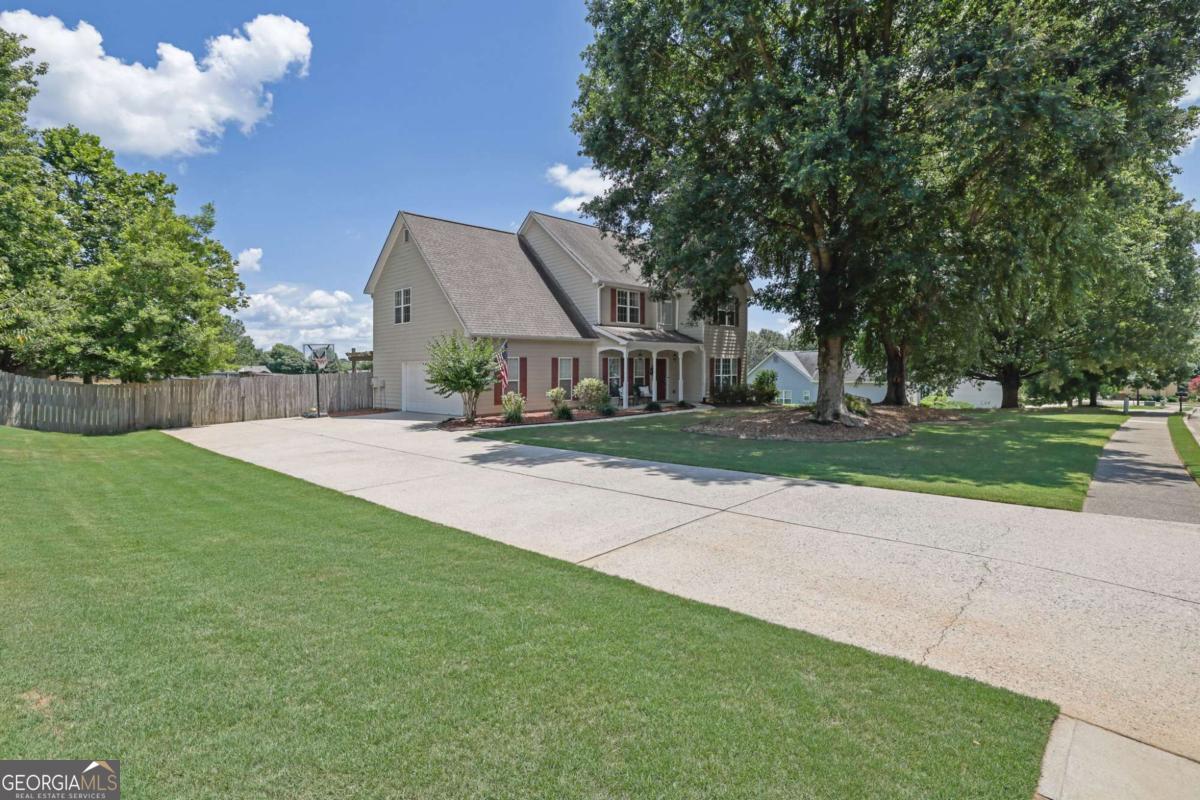 8815 Creekstone PL