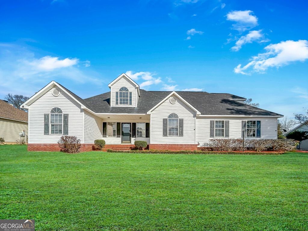 Photo of 177 Gleneagle Drive, Byron, GA 31008 (MLS # 10705536)