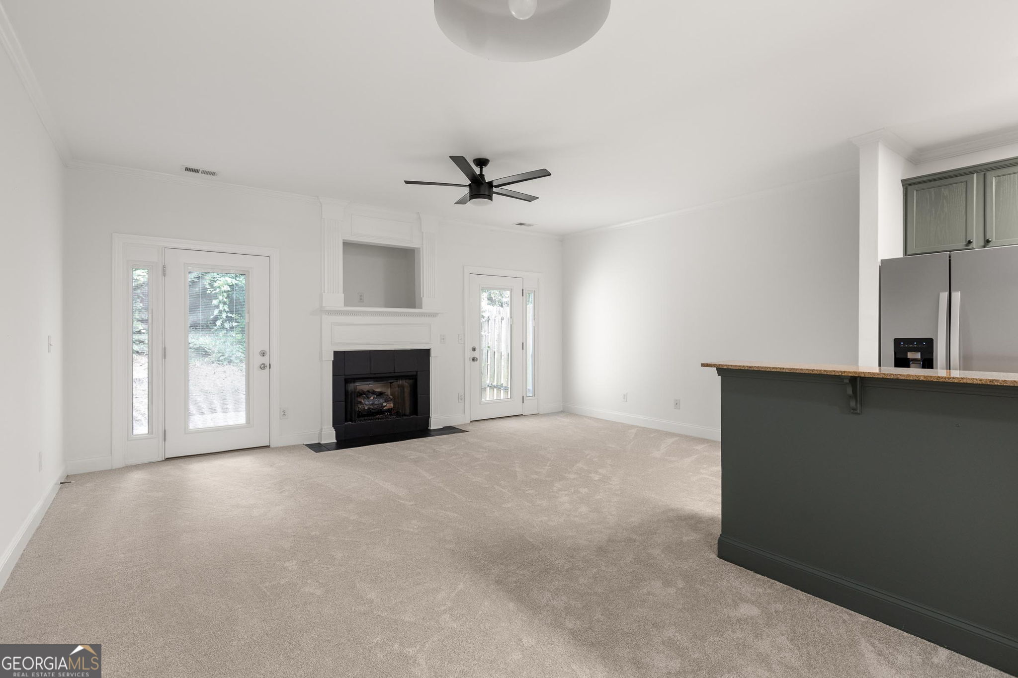 90 Grove Park LN