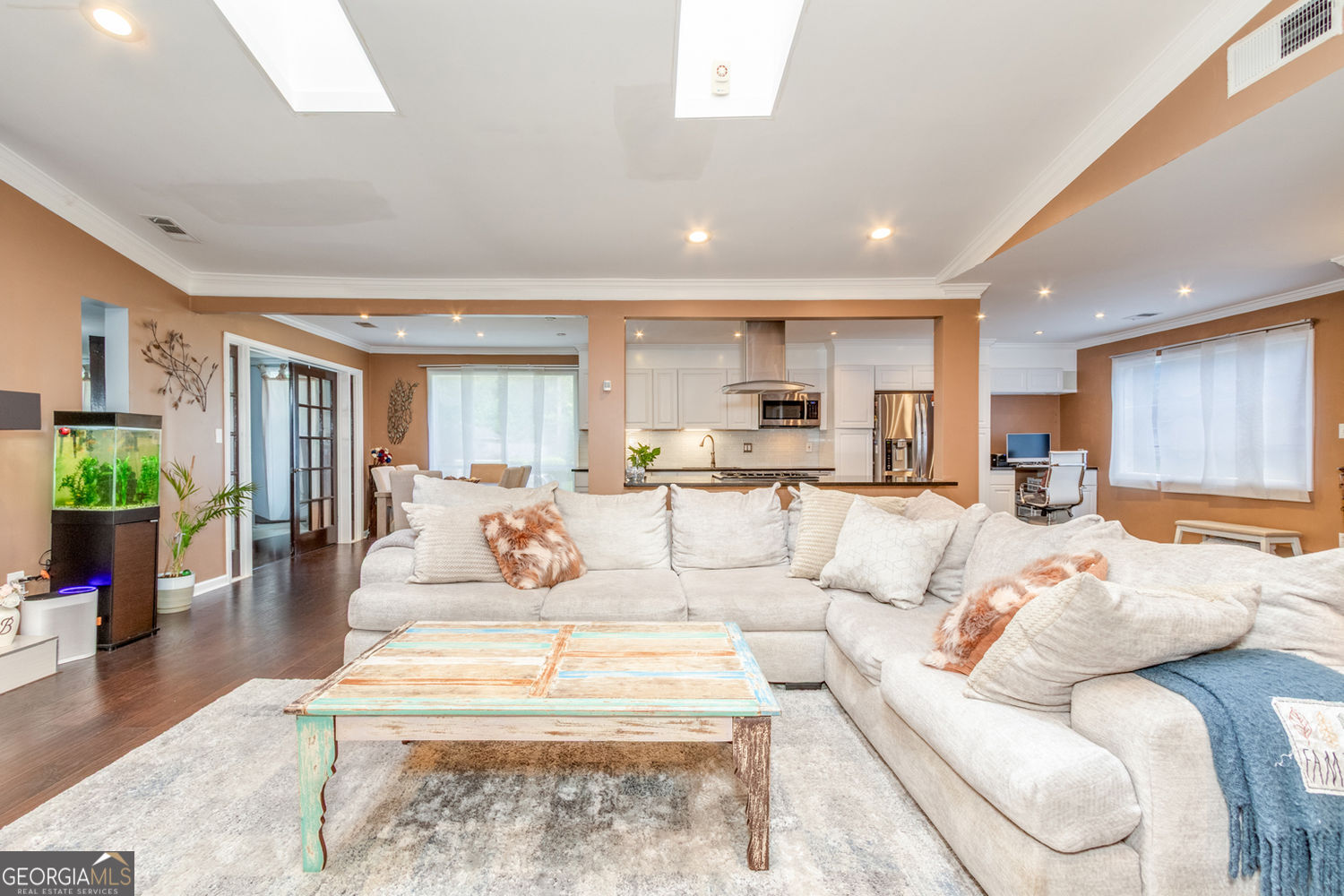 Roswell, Georgia 30076, United States, 3 Bedrooms Bedrooms, ,3 BathroomsBathrooms,Residential,Active,199996