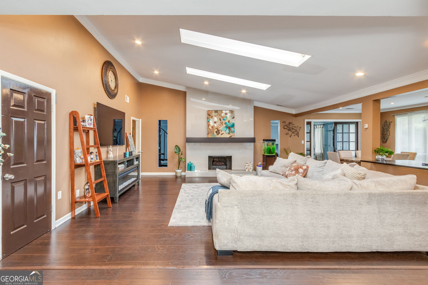 Roswell, Georgia 30076, United States, 3 Bedrooms Bedrooms, ,3 BathroomsBathrooms,Residential,Active,199996