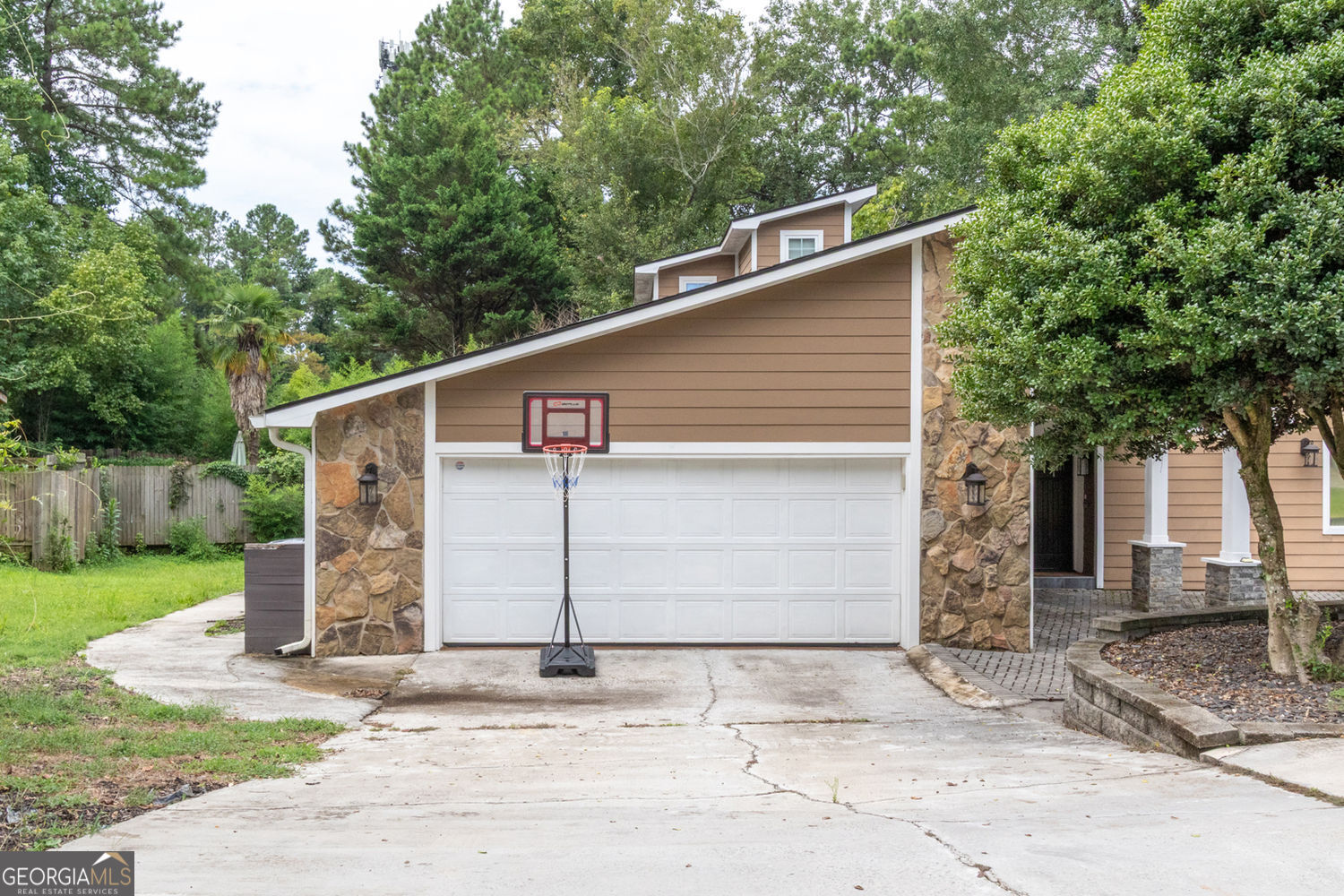 1050 Terramont DR