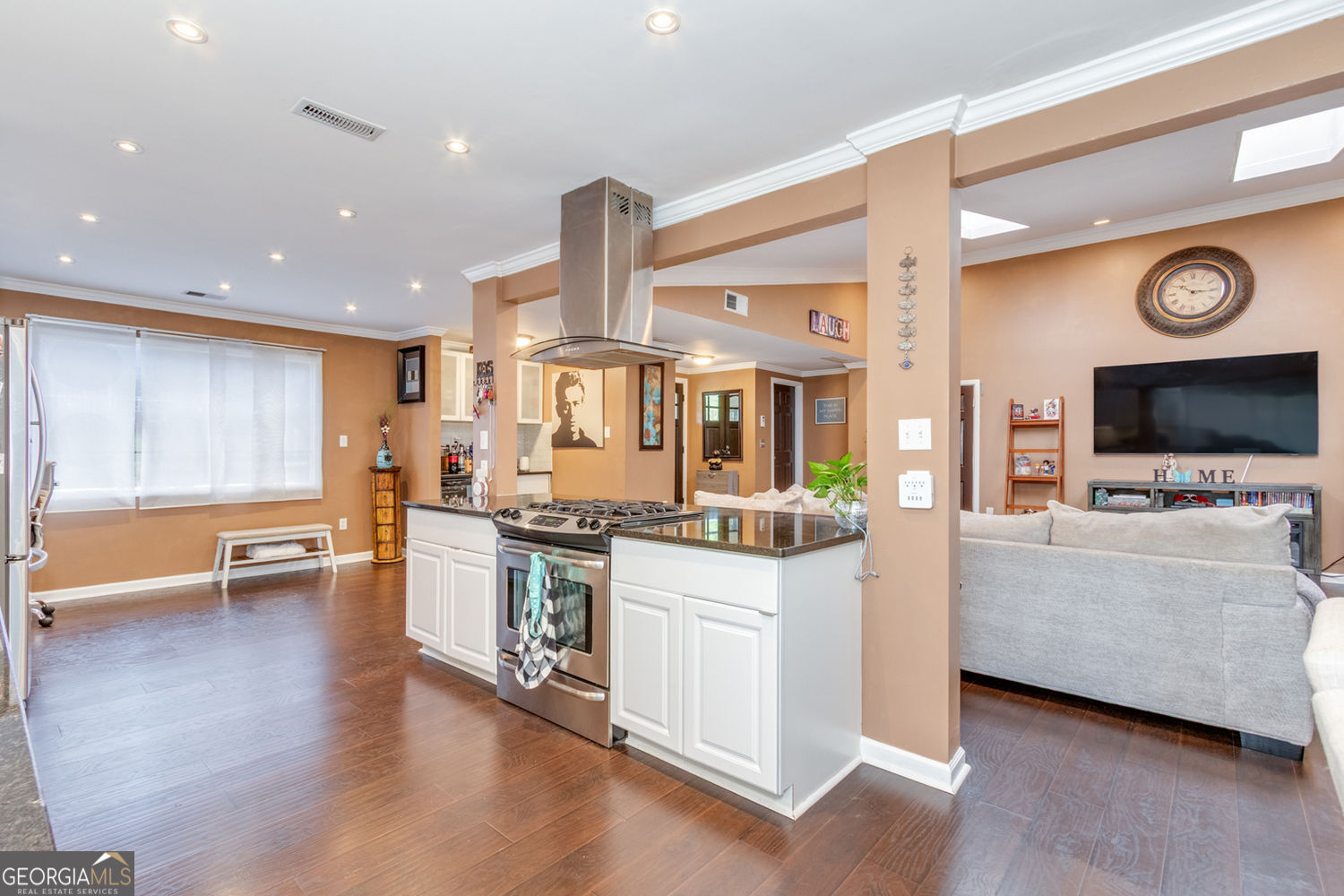 Roswell, Georgia 30076, United States, 3 Bedrooms Bedrooms, ,3 BathroomsBathrooms,Residential,Active,199996