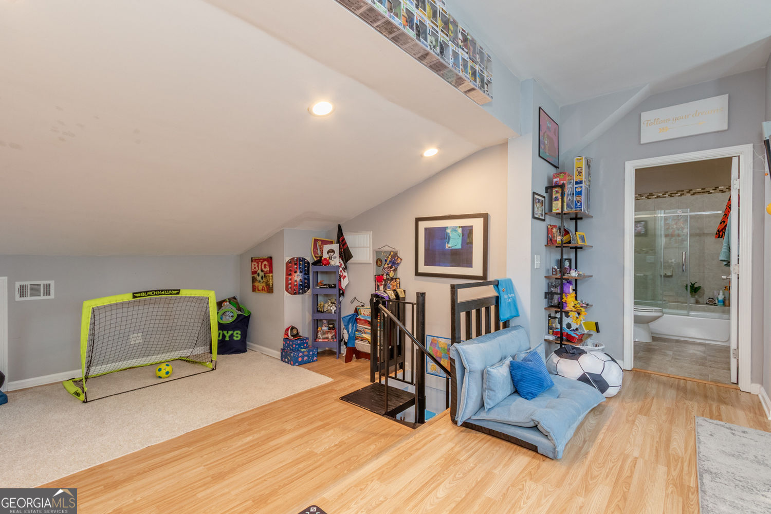 Roswell, Georgia 30076, United States, 3 Bedrooms Bedrooms, ,3 BathroomsBathrooms,Residential,Active,199996