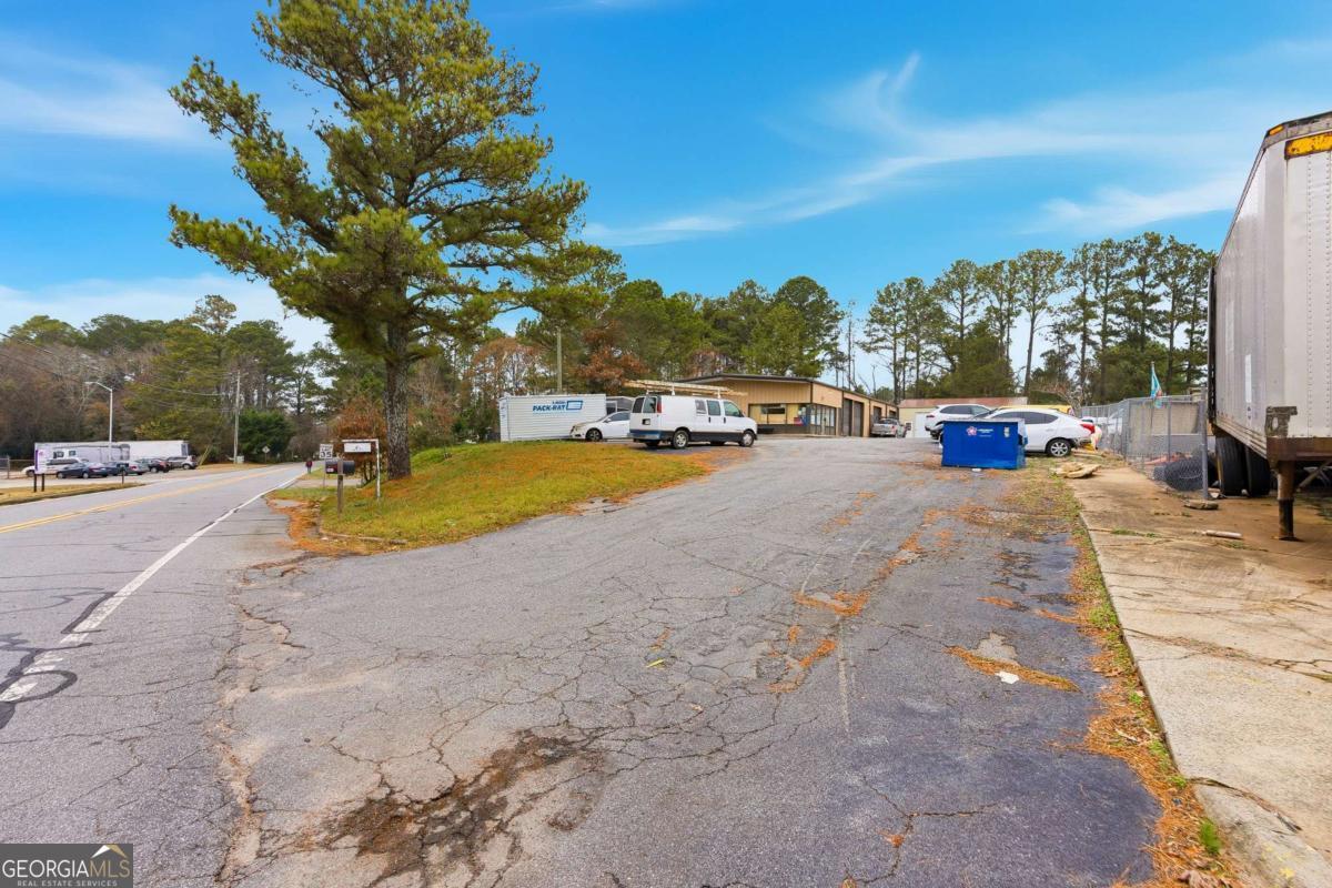 961 Shallowford RD NE