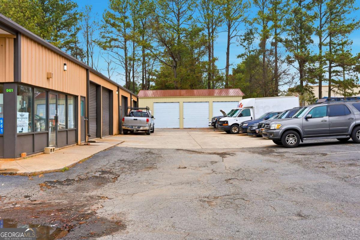 961 Shallowford RD NE