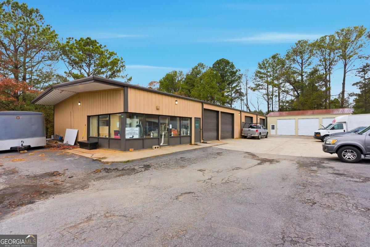 961 Shallowford RD NE