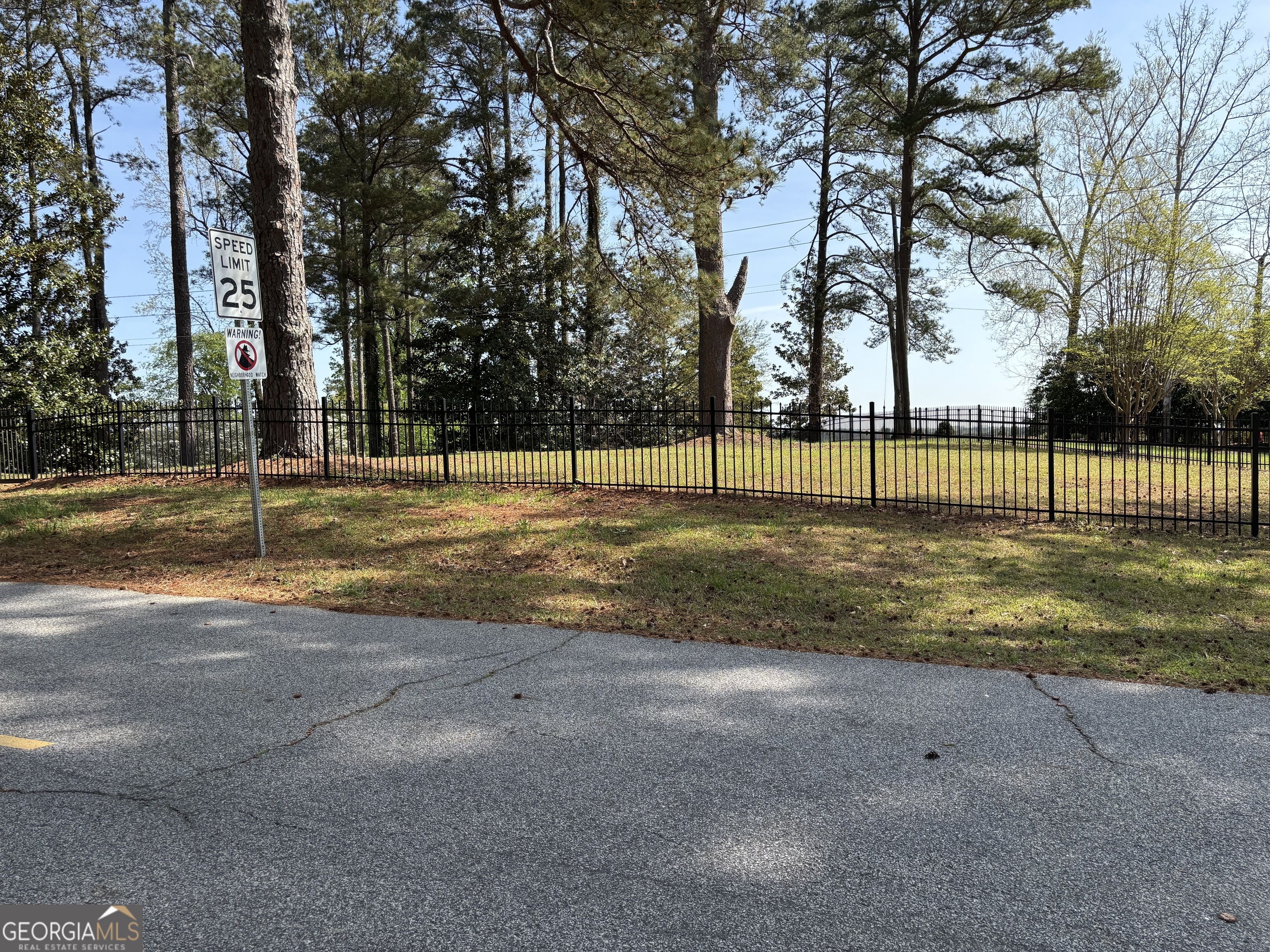 3024 Emerald DR