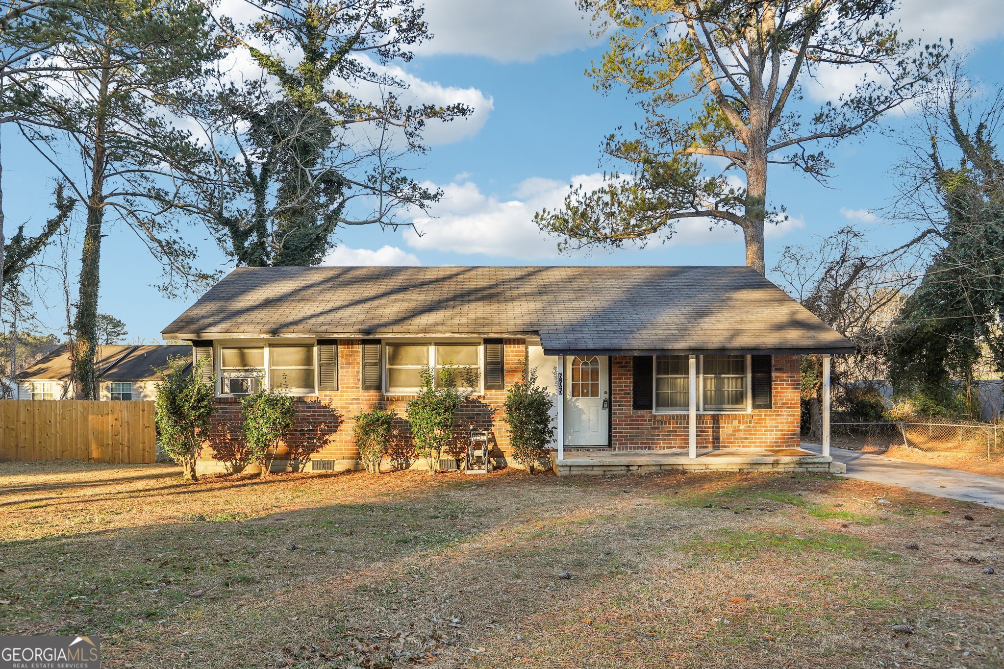 605 Robert E Lee PKWY