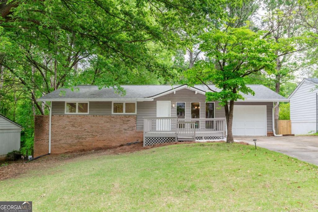 Photo of 2649 Rolling View Drive SE, Smyrna, GA 30080 (MLS # 10756182)
