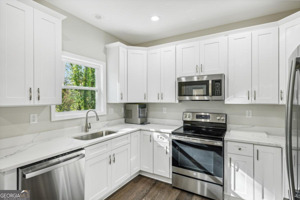 Pine Lake - Residential