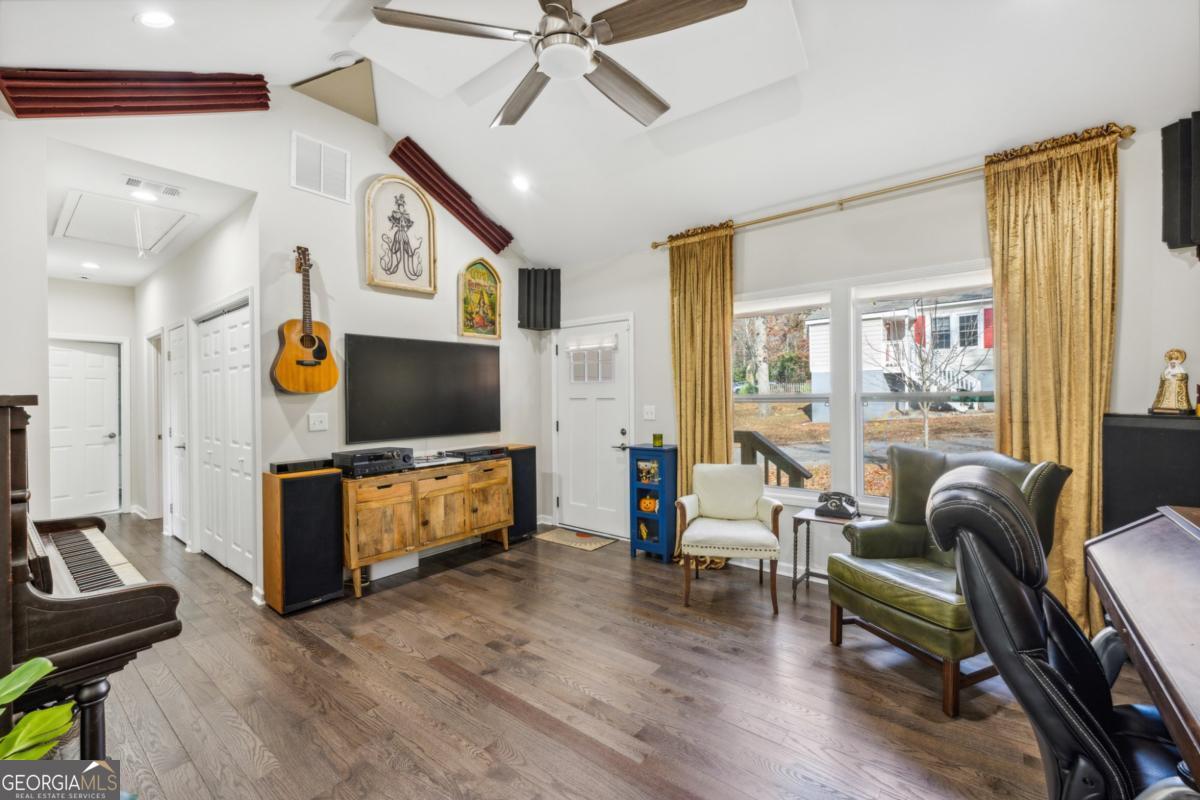 Pine Lake - Residential