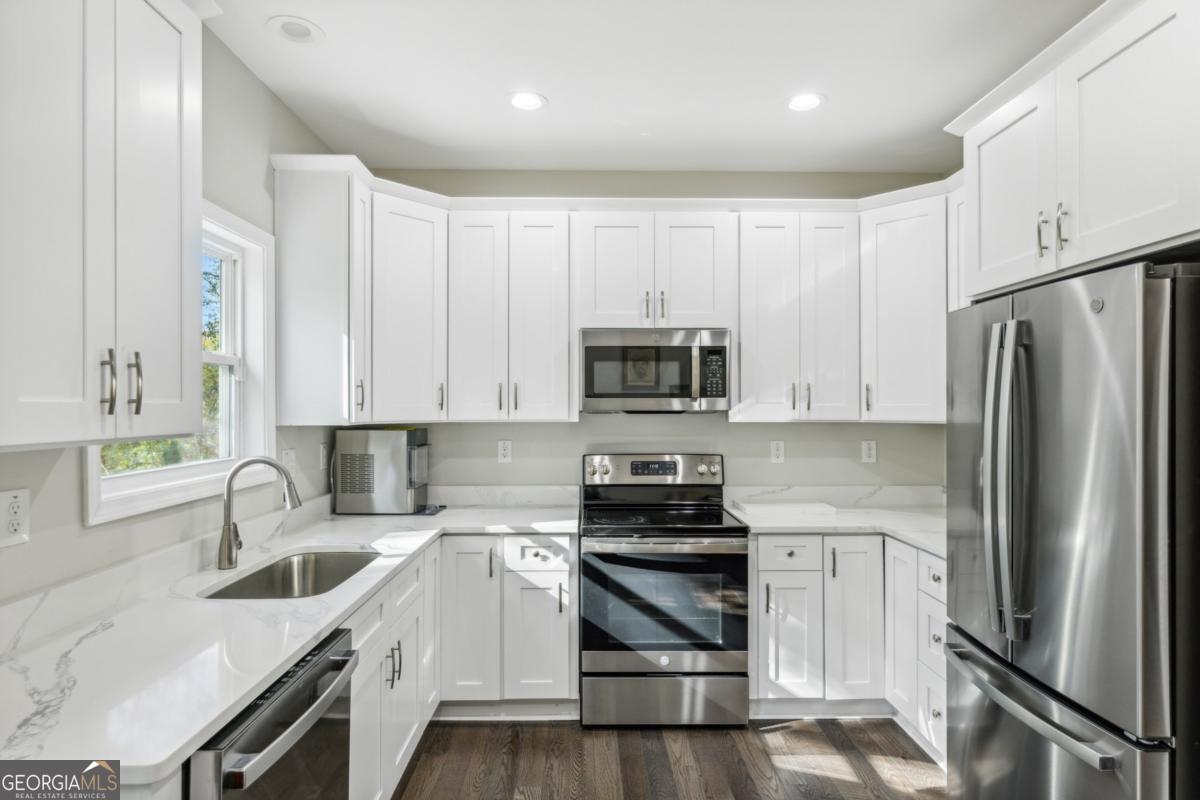 Pine Lake - Residential