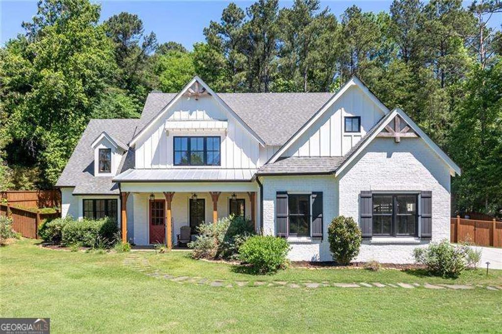 Photo of 1009 Davenport Circle, Powder Springs, GA 30127 (MLS # 10770424)