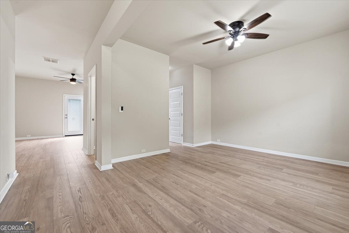 2466 Foxy DR