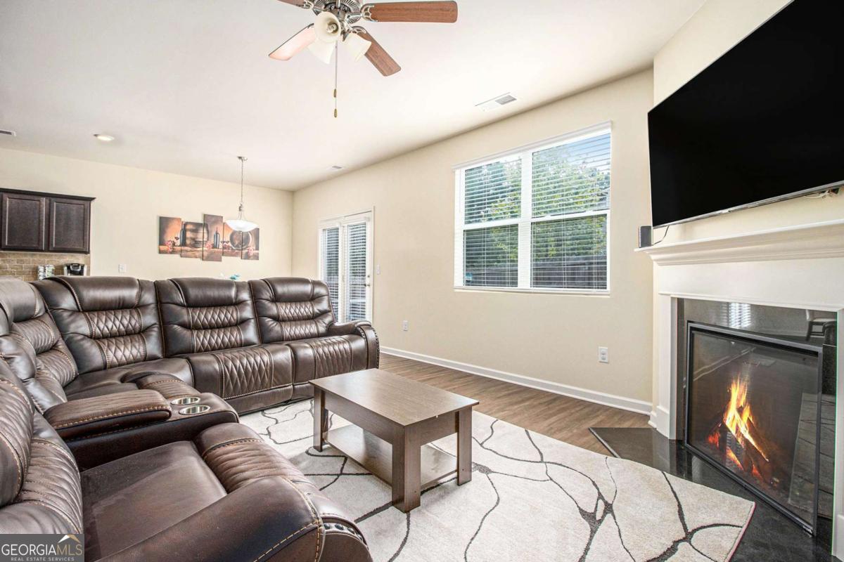 3740 Hampshire WALK SW