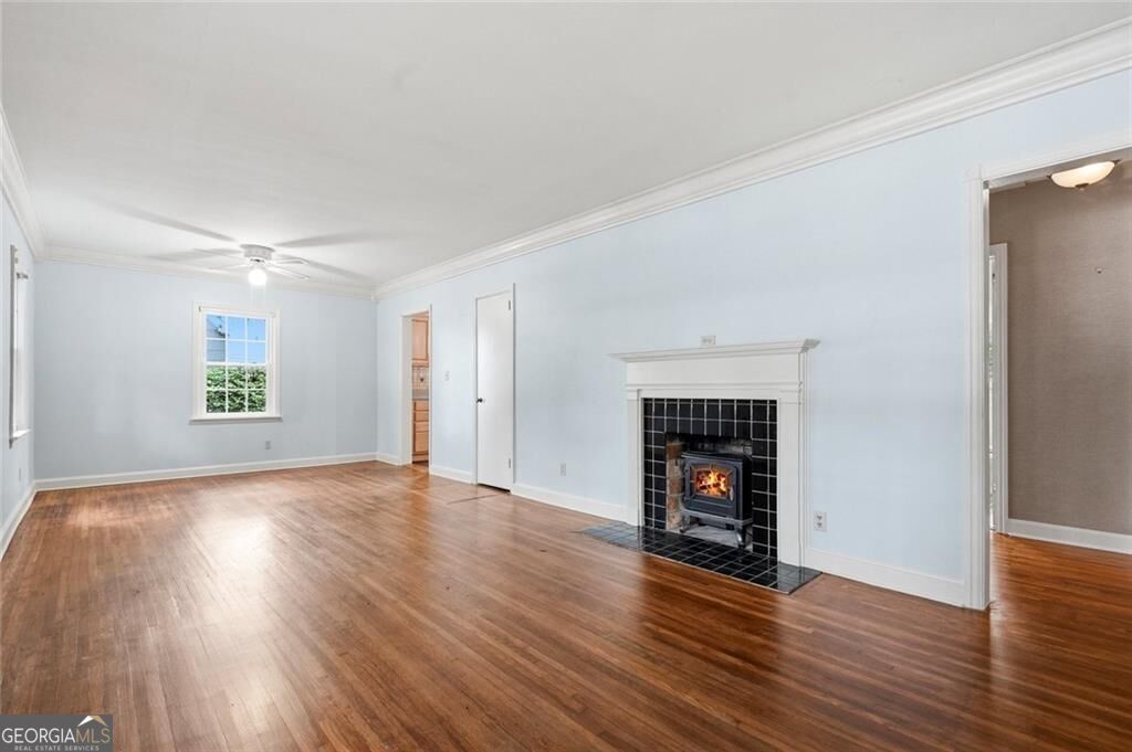 1951 Dresden DR NE