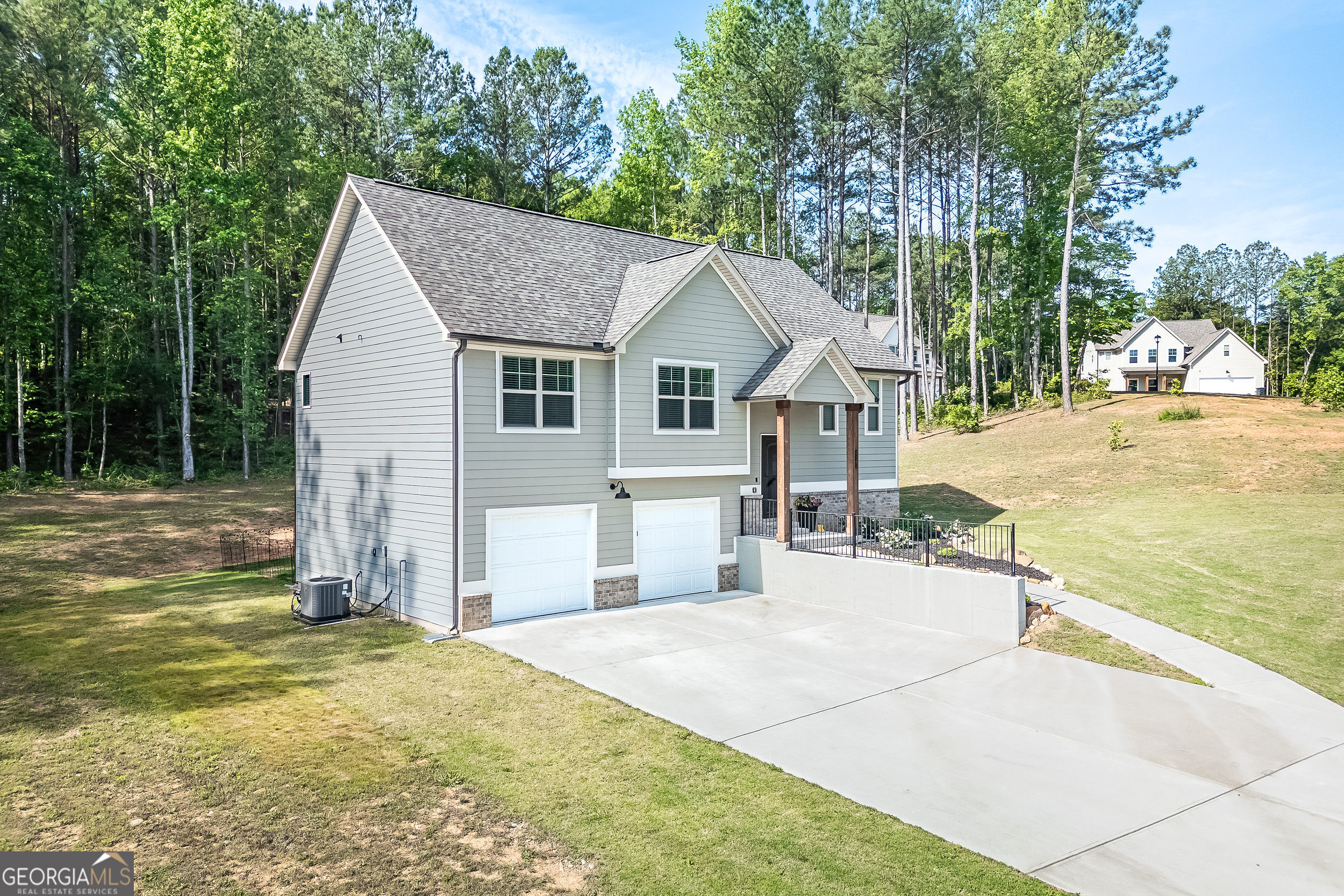 1145 Awenasa DR