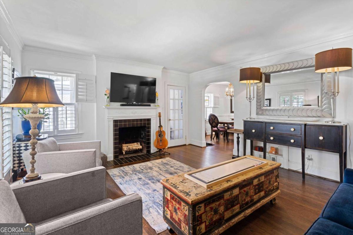 815 Ponce De Leon TER NE