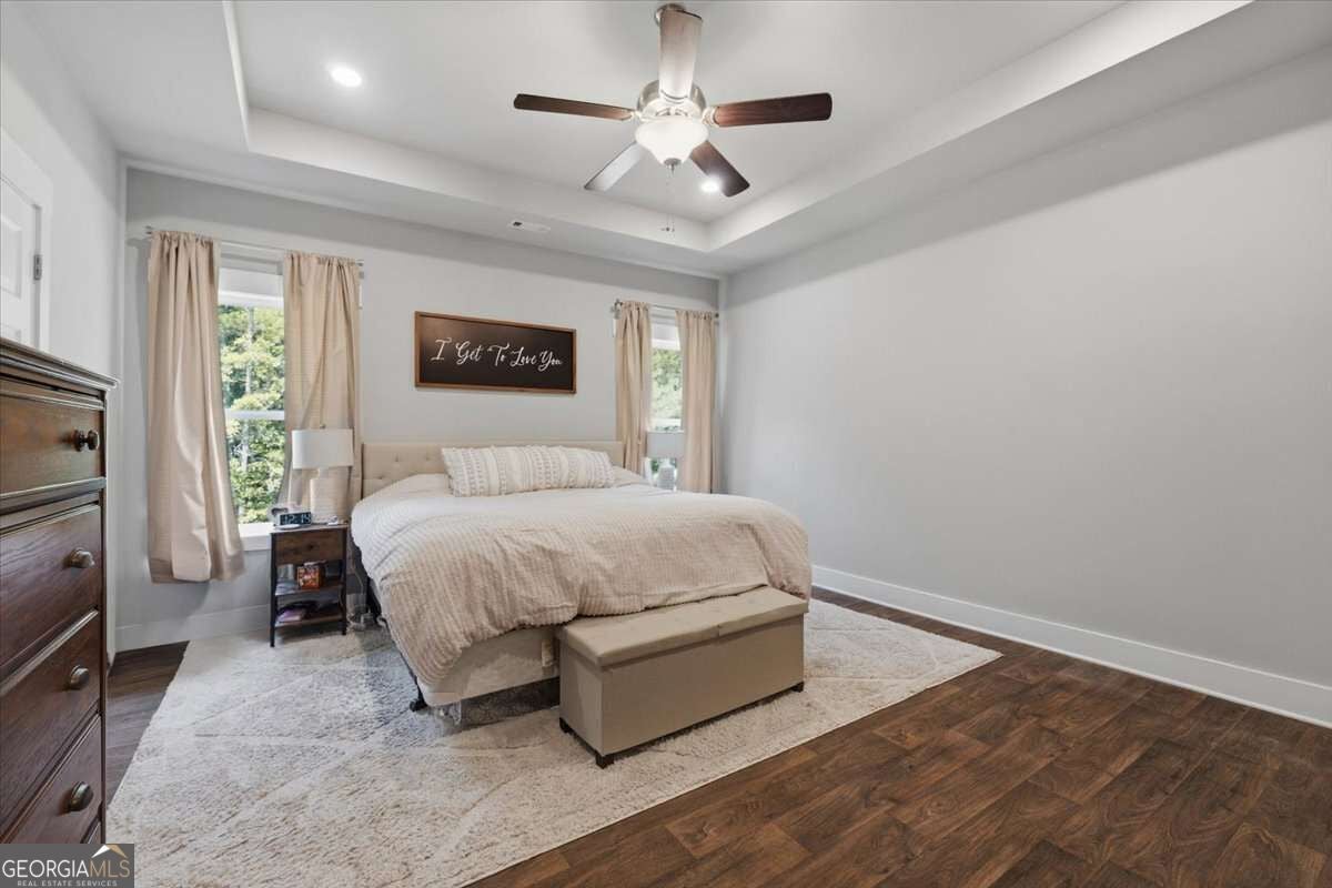 76 Wisteria LN