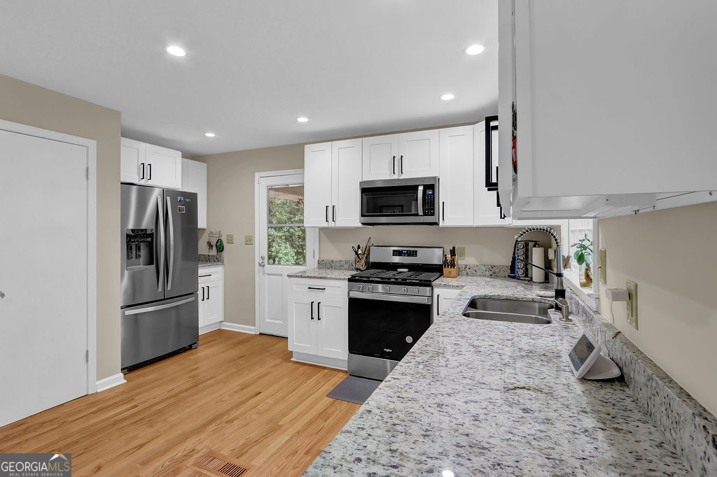 LAKE LUCERNE ESTATES - Residential